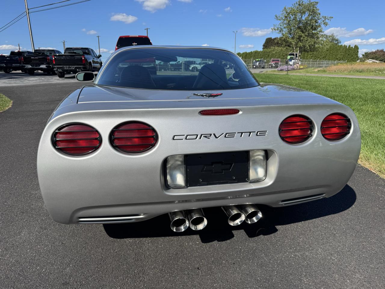 Chevrolet Corvette 2dr Cpe 2004