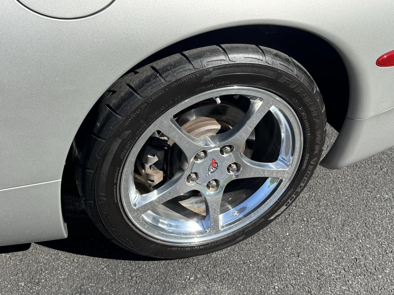 Chevrolet Corvette 2dr Cpe 2004