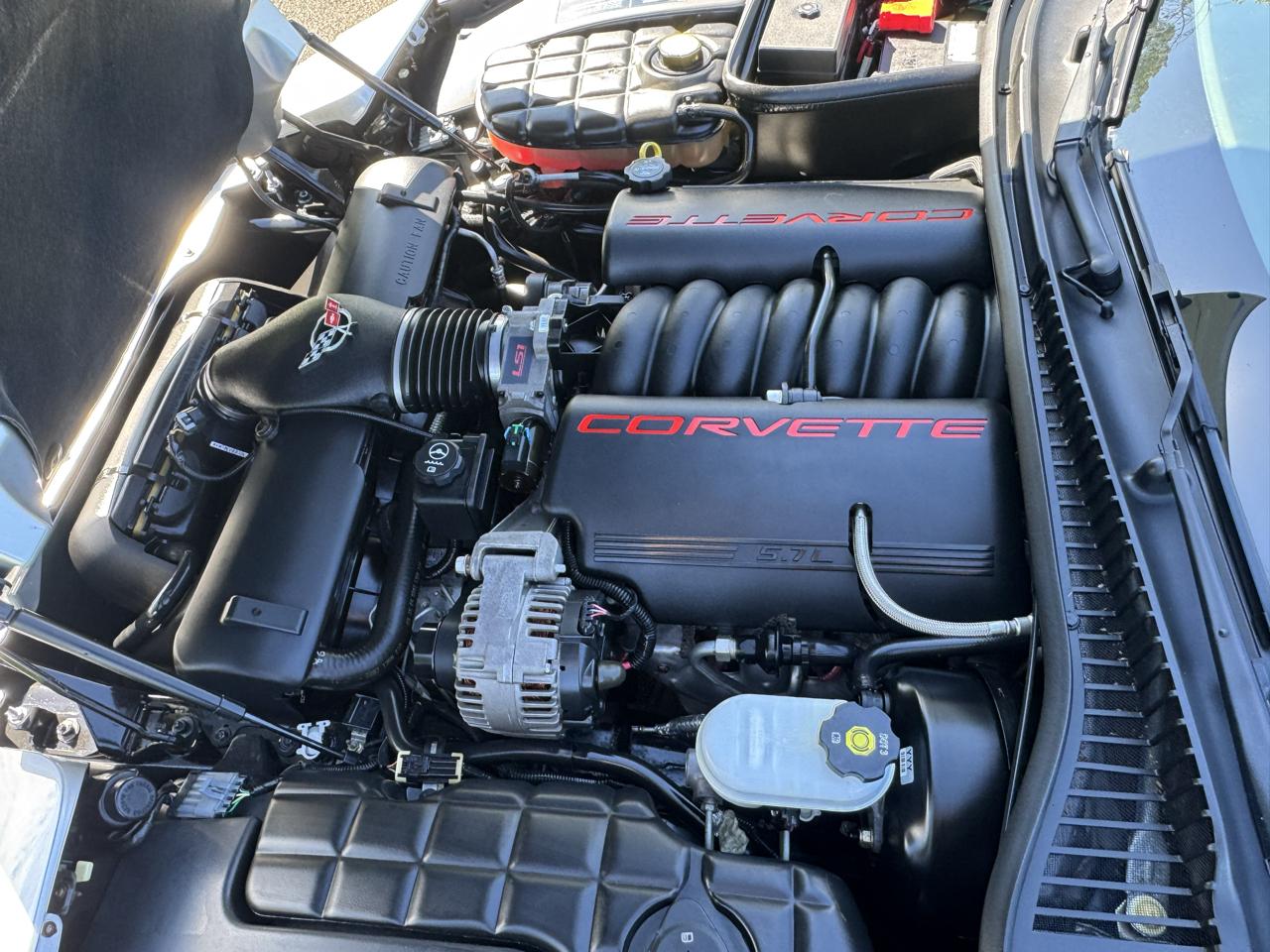 Chevrolet Corvette 2dr Cpe 2004