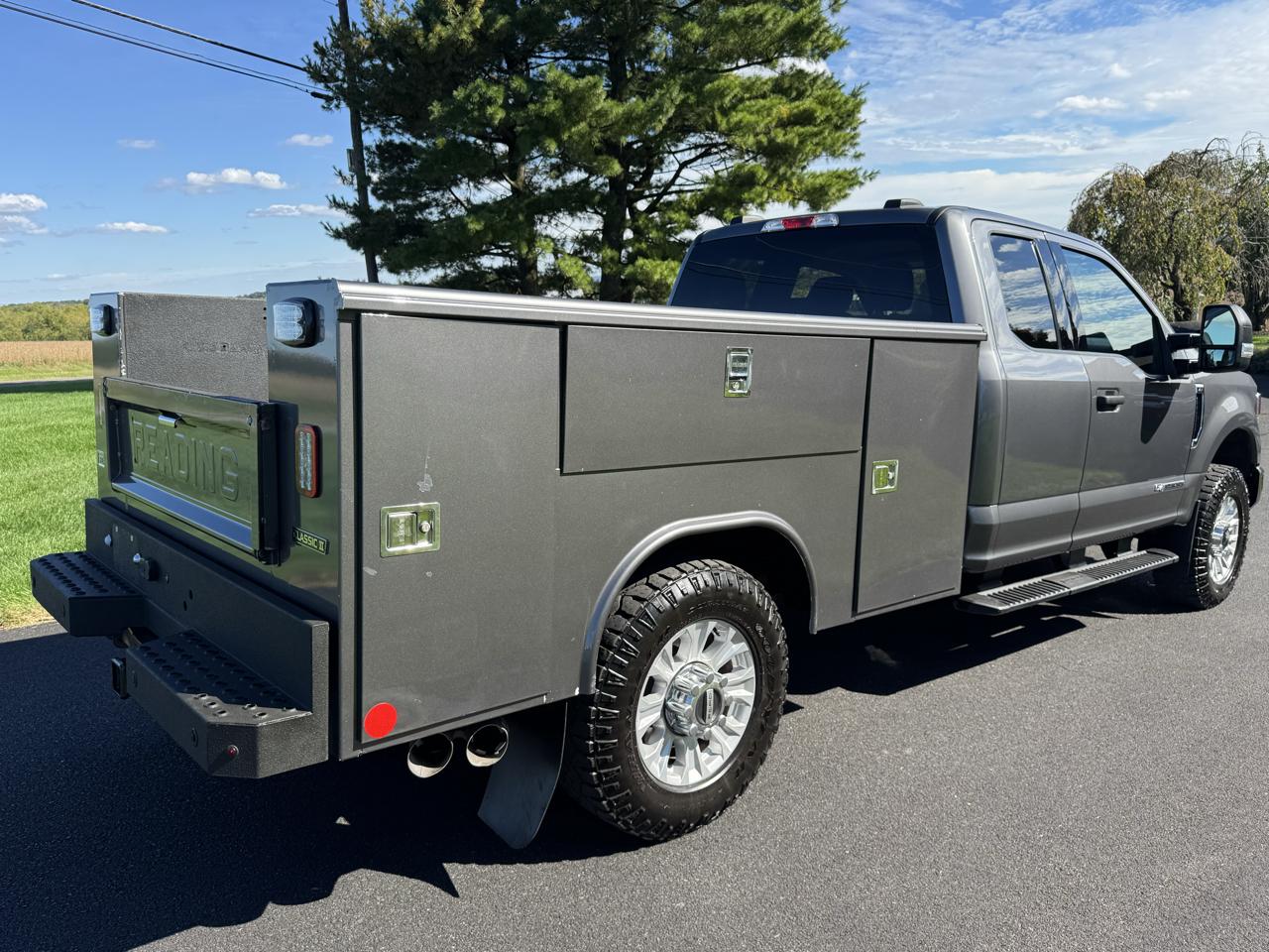 Ford Super Duty F-350 SRW XLT 4WD SuperCab 8' Box 2022