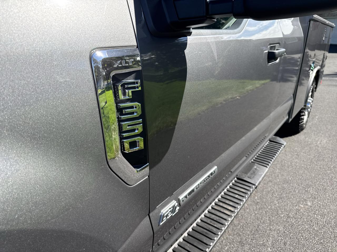 Ford Super Duty F-350 SRW XLT 4WD SuperCab 8' Box 2022