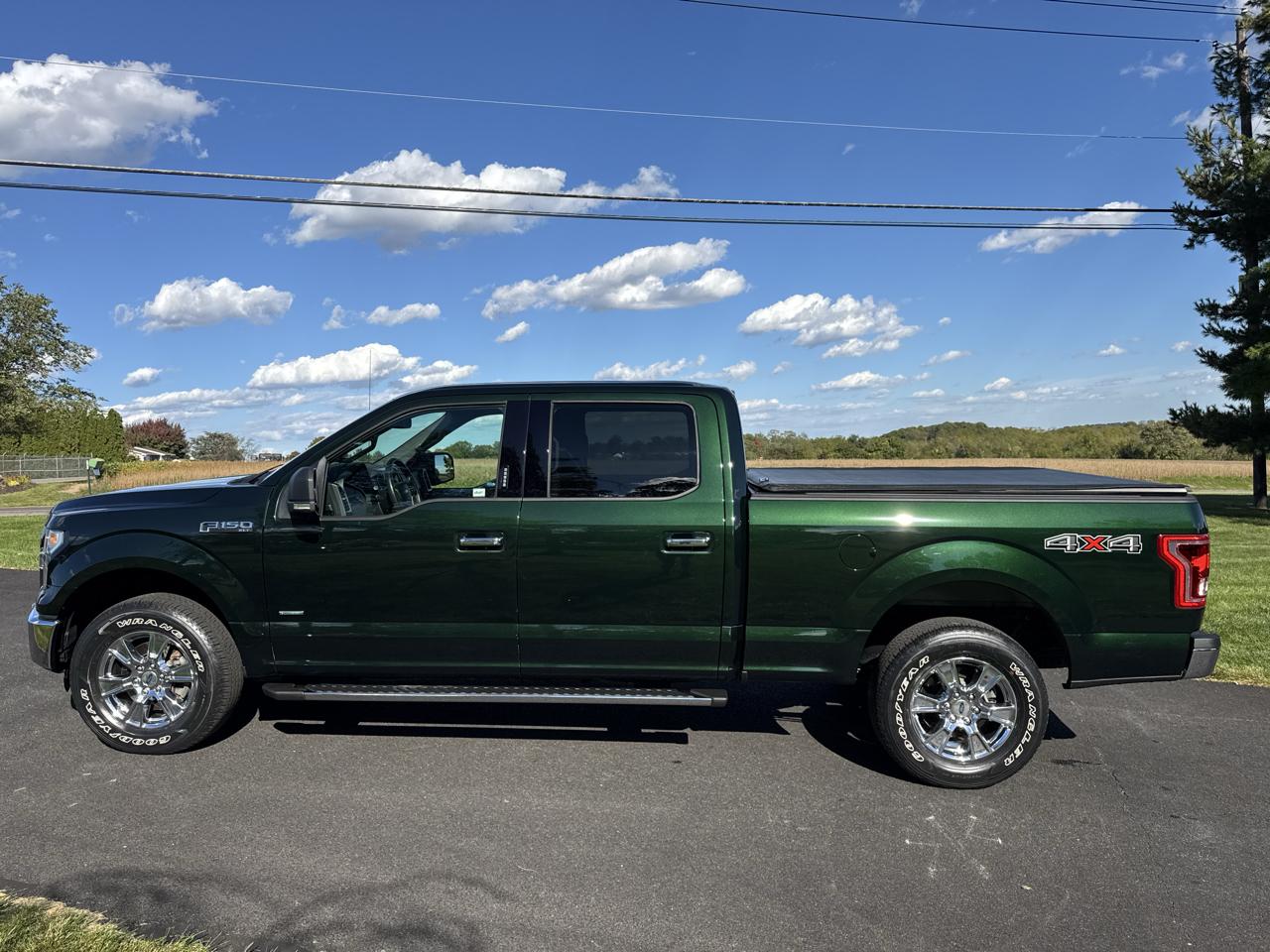 Ford F-150 4WD SuperCrew 157" Lariat w/HD Payload Pkg 2015