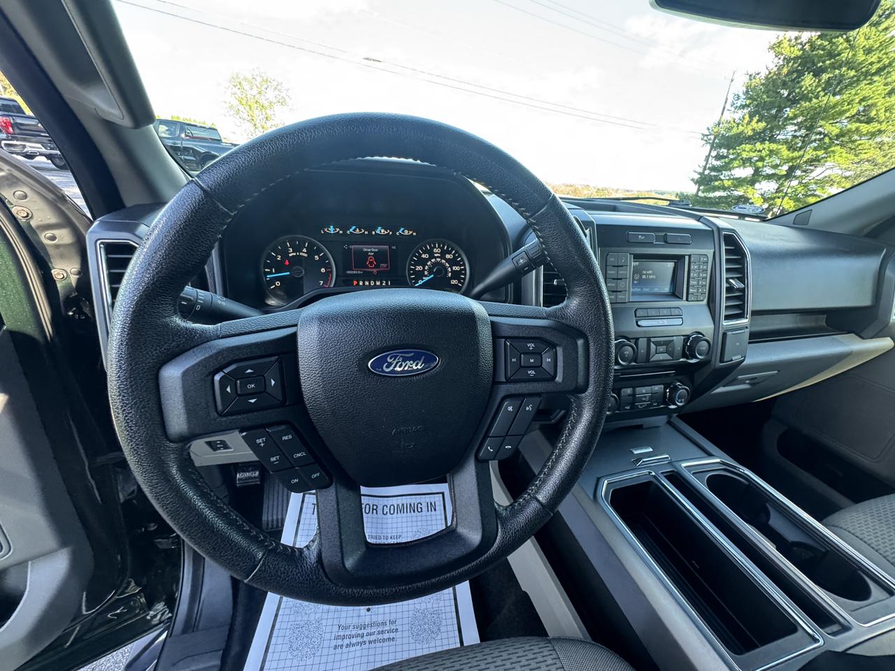 Ford F-150 4WD SuperCrew 157" Lariat w/HD Payload Pkg 2015