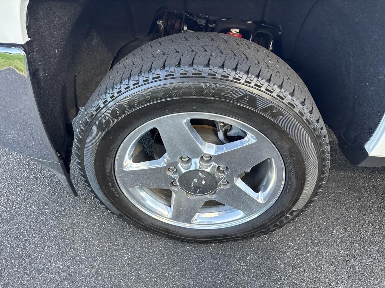 Chevrolet Silverado 2500HD 4WD Crew Cab 153.7" LTZ 2015