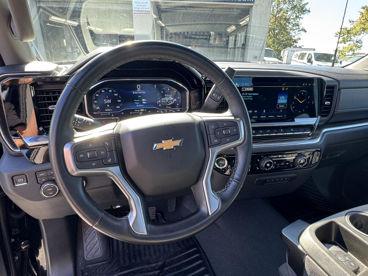 Chevrolet Silverado 3500HD 4WD Reg Cab 142" LT 2024