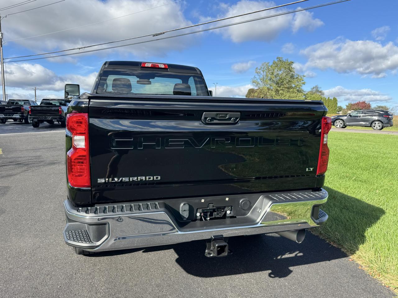 Chevrolet Silverado 3500HD 4WD Reg Cab 142" LT 2024