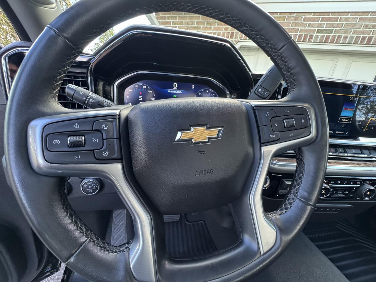 Chevrolet Silverado 3500HD 4WD Reg Cab 142" LT 2024