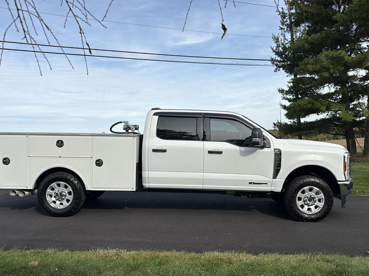 Ford Super Duty F-250 SRW XLT 4WD Crew Cab 8' Box 2024