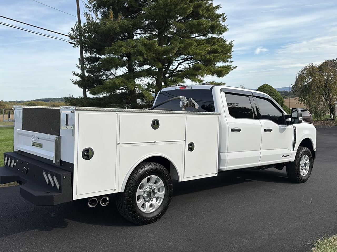 Ford Super Duty F-250 SRW XLT 4WD Crew Cab 8' Box 2024