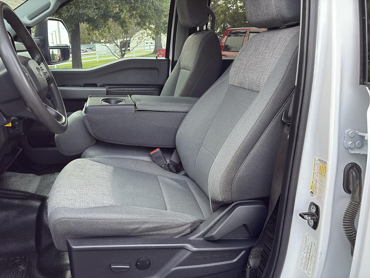 Ford Super Duty F-250 SRW XLT 4WD Crew Cab 8' Box 2024