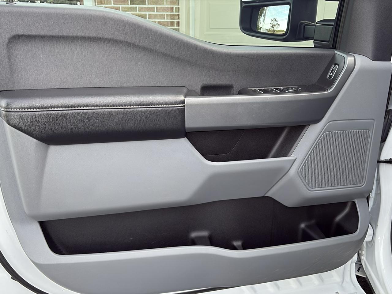 Ford Super Duty F-250 SRW XLT 4WD Crew Cab 8' Box 2024
