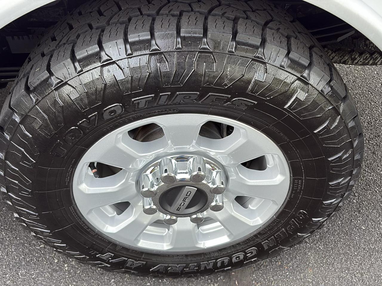 Ford Super Duty F-250 SRW XLT 4WD Crew Cab 8' Box 2024