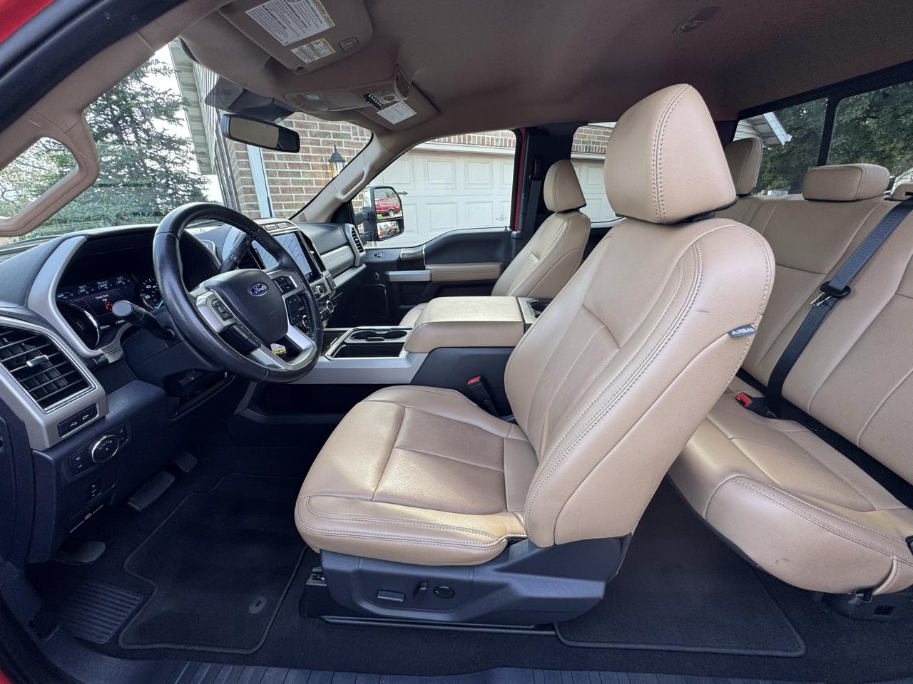 Ford Super Duty F-350 SRW Lariat 4WD SuperCab 8' Box 2022