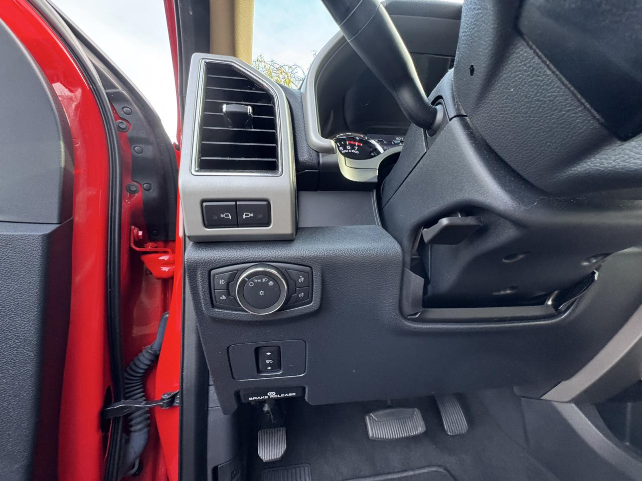 Ford Super Duty F-350 SRW Lariat 4WD SuperCab 8' Box 2022