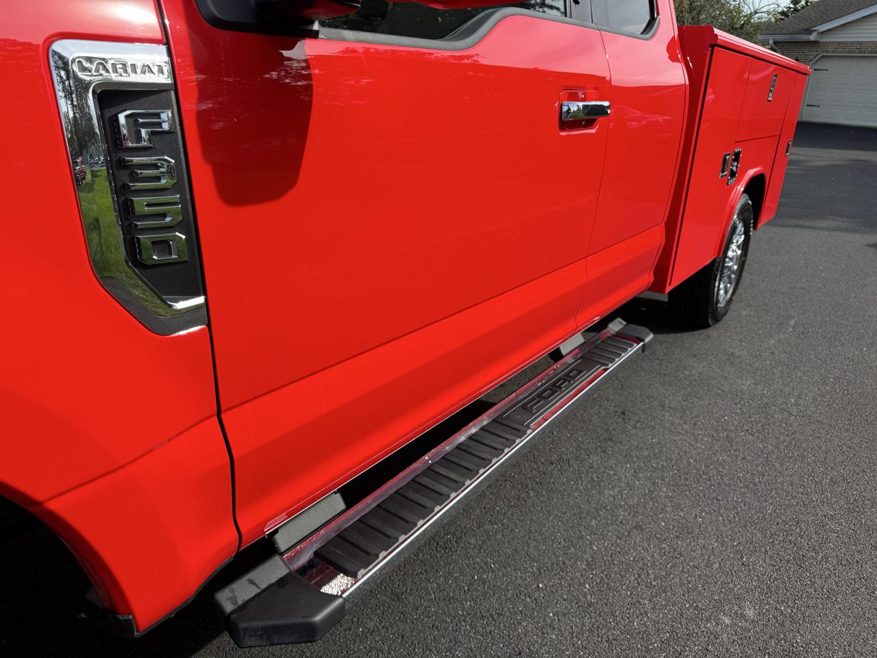 Ford Super Duty F-350 SRW Lariat 4WD SuperCab 8' Box 2022