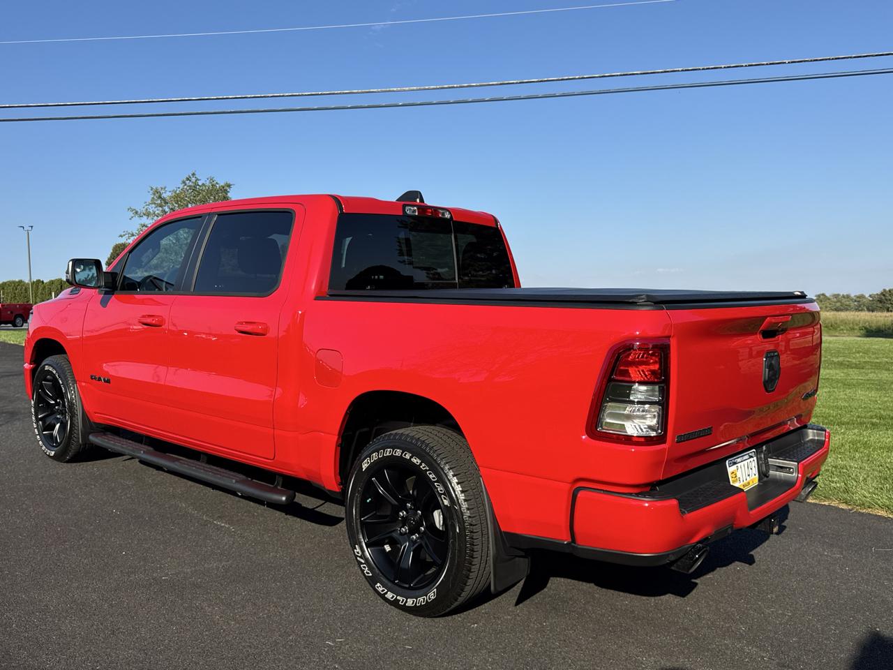 RAM 1500 Big Horn 4x4 Crew Cab 5'7" Box 2021