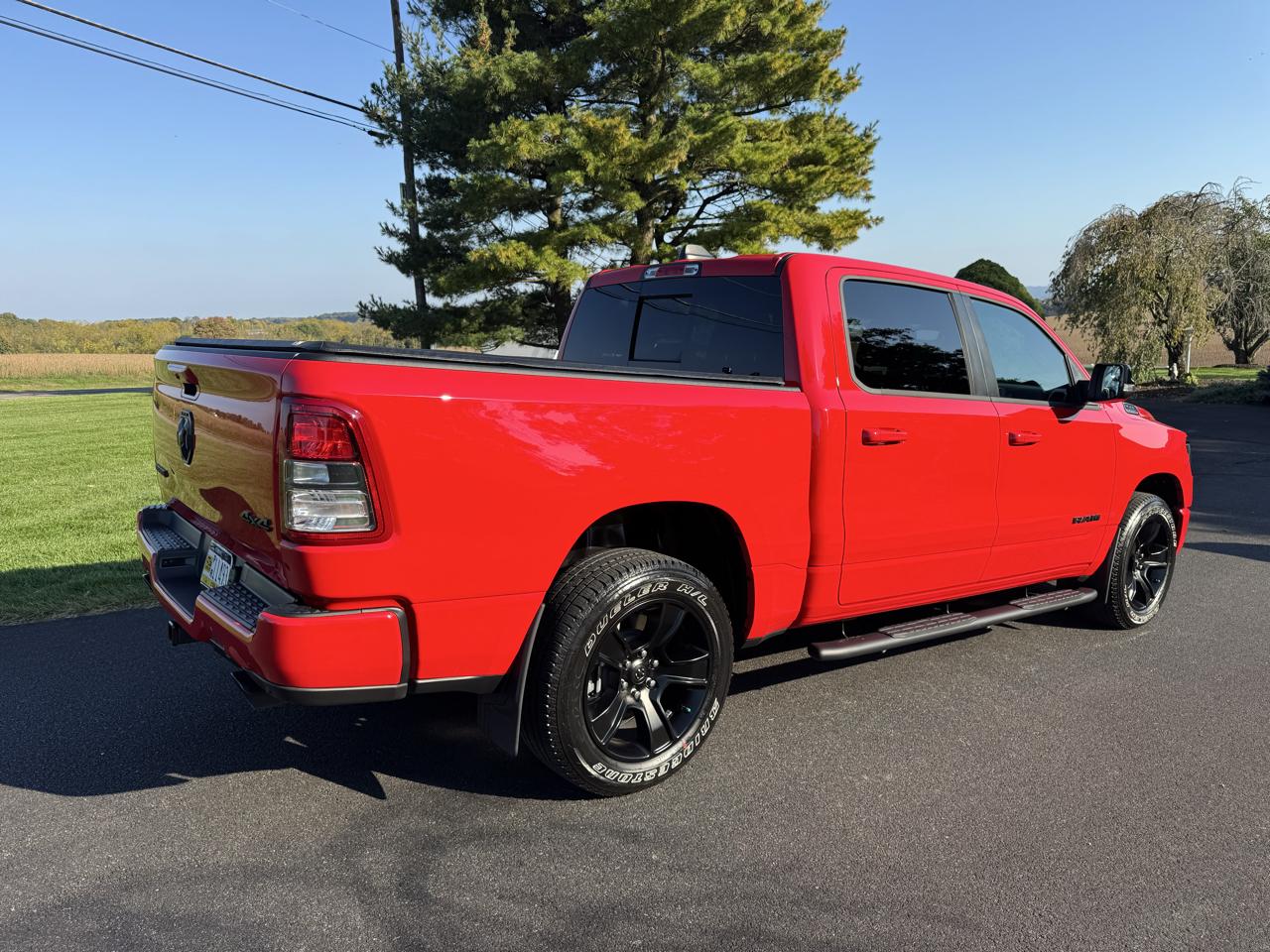 RAM 1500 Big Horn 4x4 Crew Cab 5'7" Box 2021