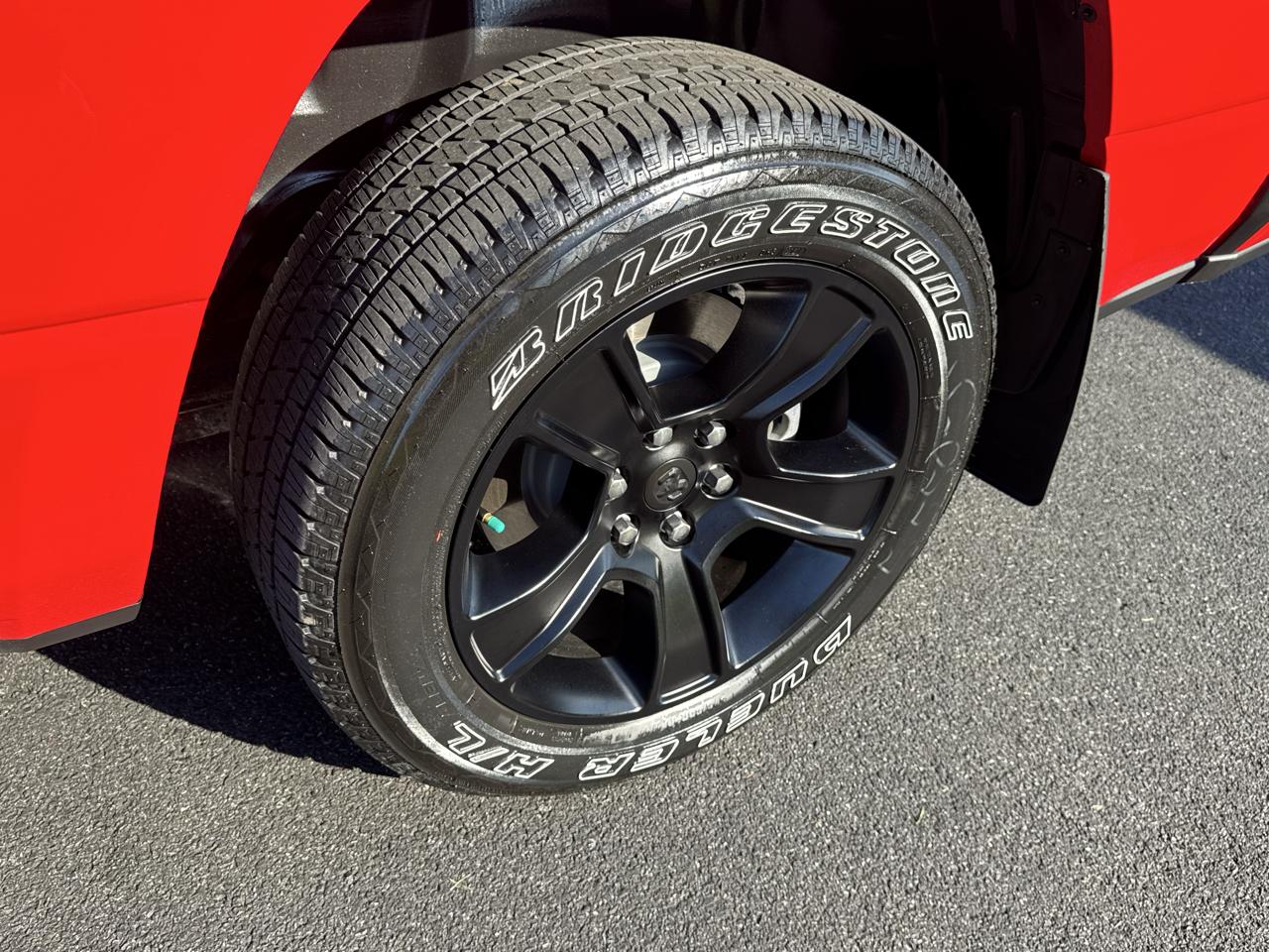 RAM 1500 Big Horn 4x4 Crew Cab 5'7" Box 2021