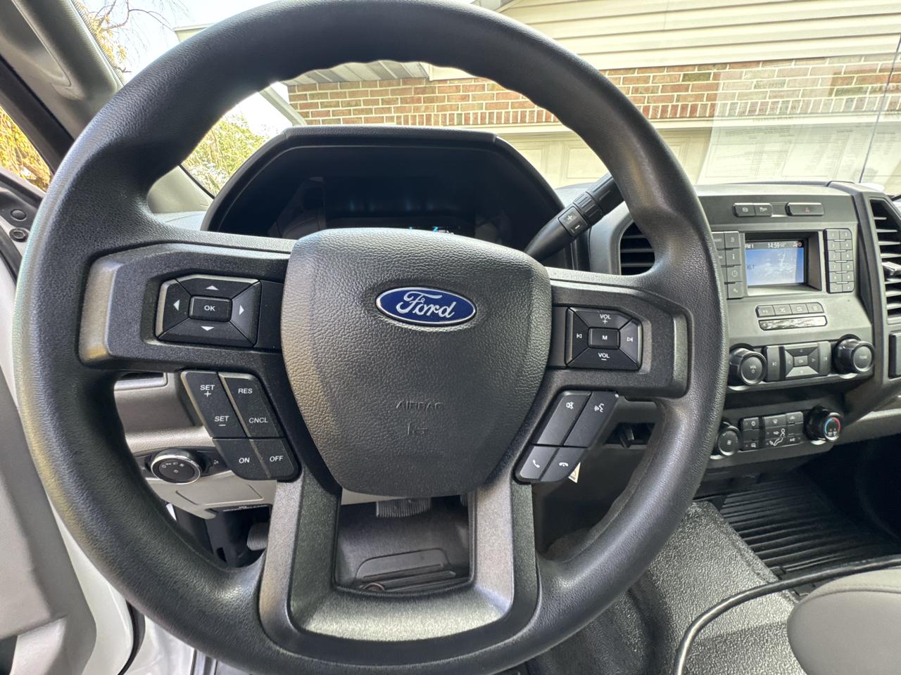 Ford Super Duty F-550 DRW XL 4WD SuperCab 168" WB 60" CA 2021