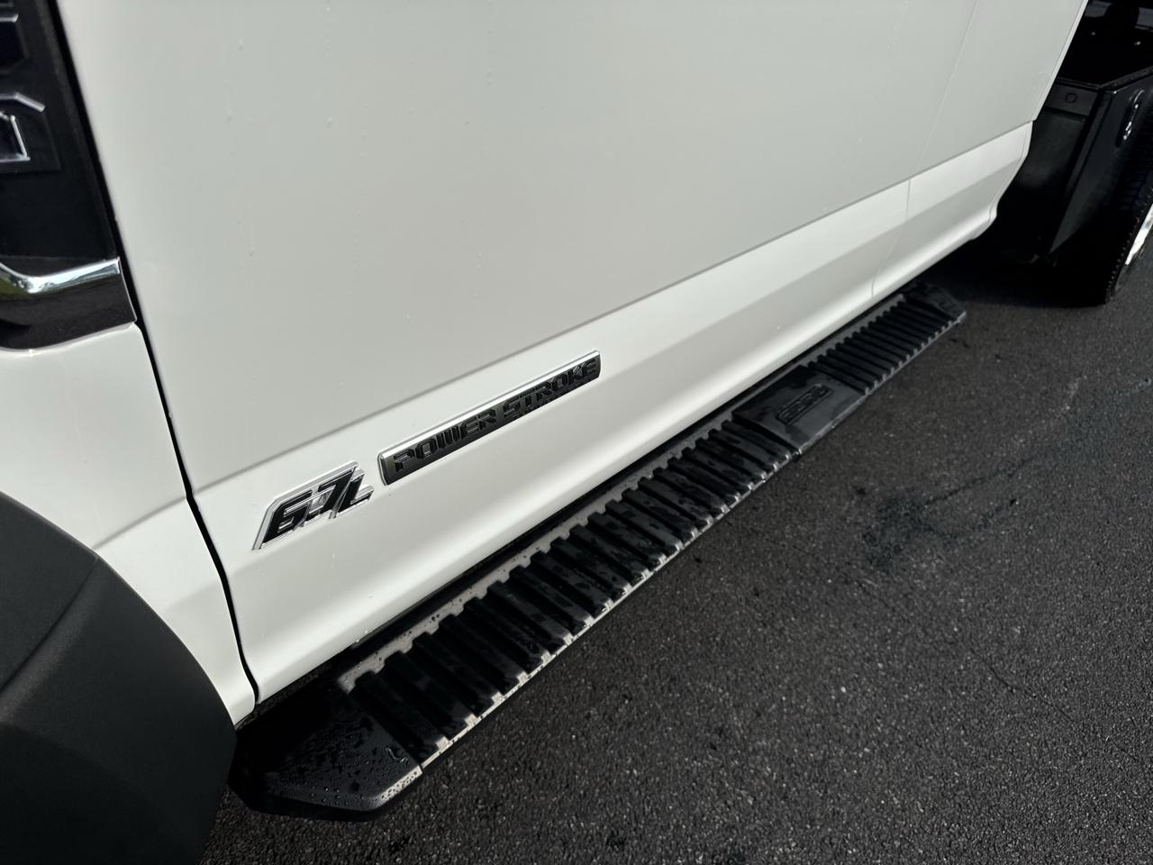 Ford Super Duty F-550 DRW XL 4WD SuperCab 168" WB 60" CA 2021