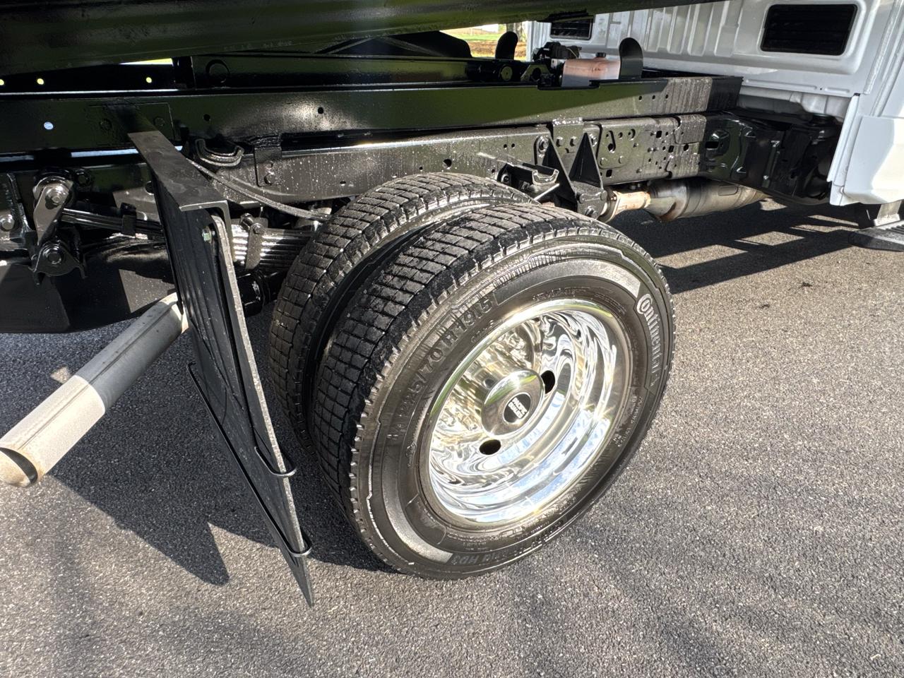 Ford Super Duty F-550 DRW XL 4WD SuperCab 168" WB 60" CA 2021
