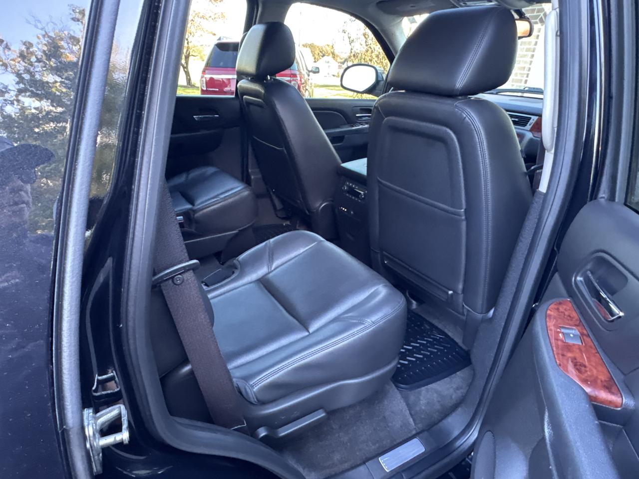 Chevrolet Tahoe 4WD 4dr 1500 LTZ 2012