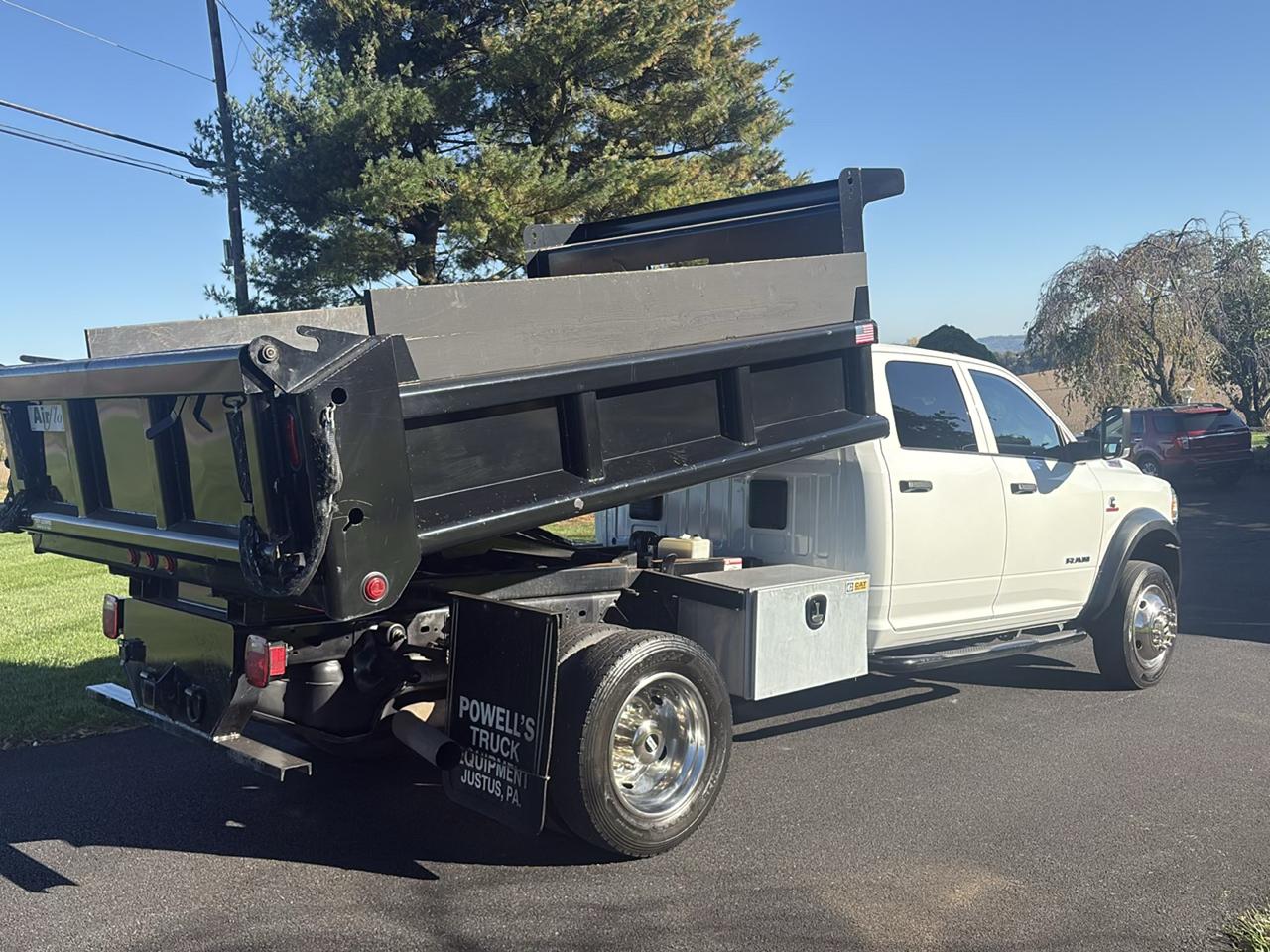 RAM 5500 Chassis Cab Tradesman 4x4 Crew Cab 60" CA 173.4" WB 2022