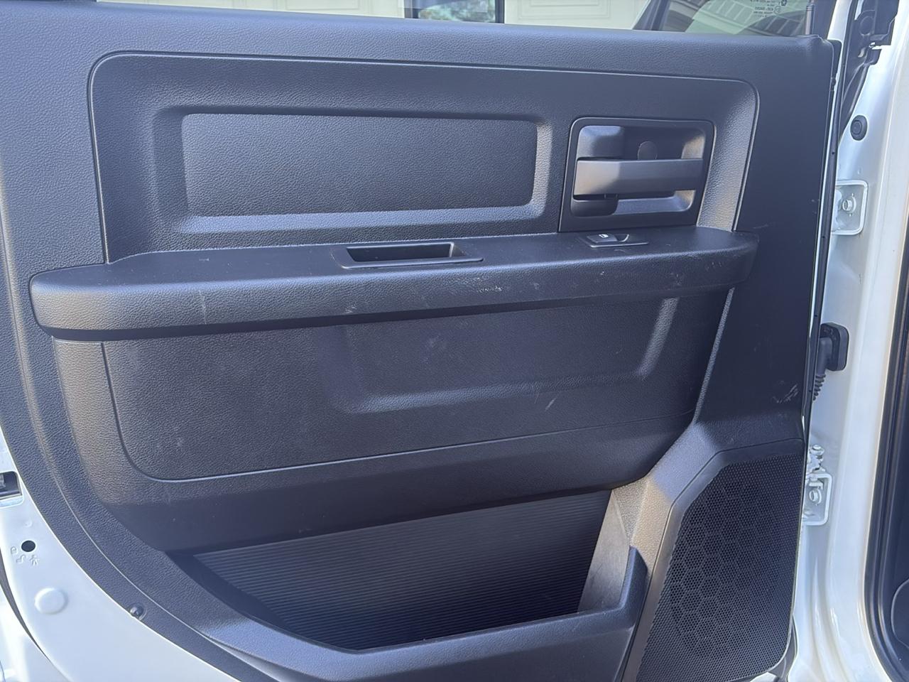 RAM 5500 Chassis Cab Tradesman 4x4 Crew Cab 60" CA 173.4" WB 2022