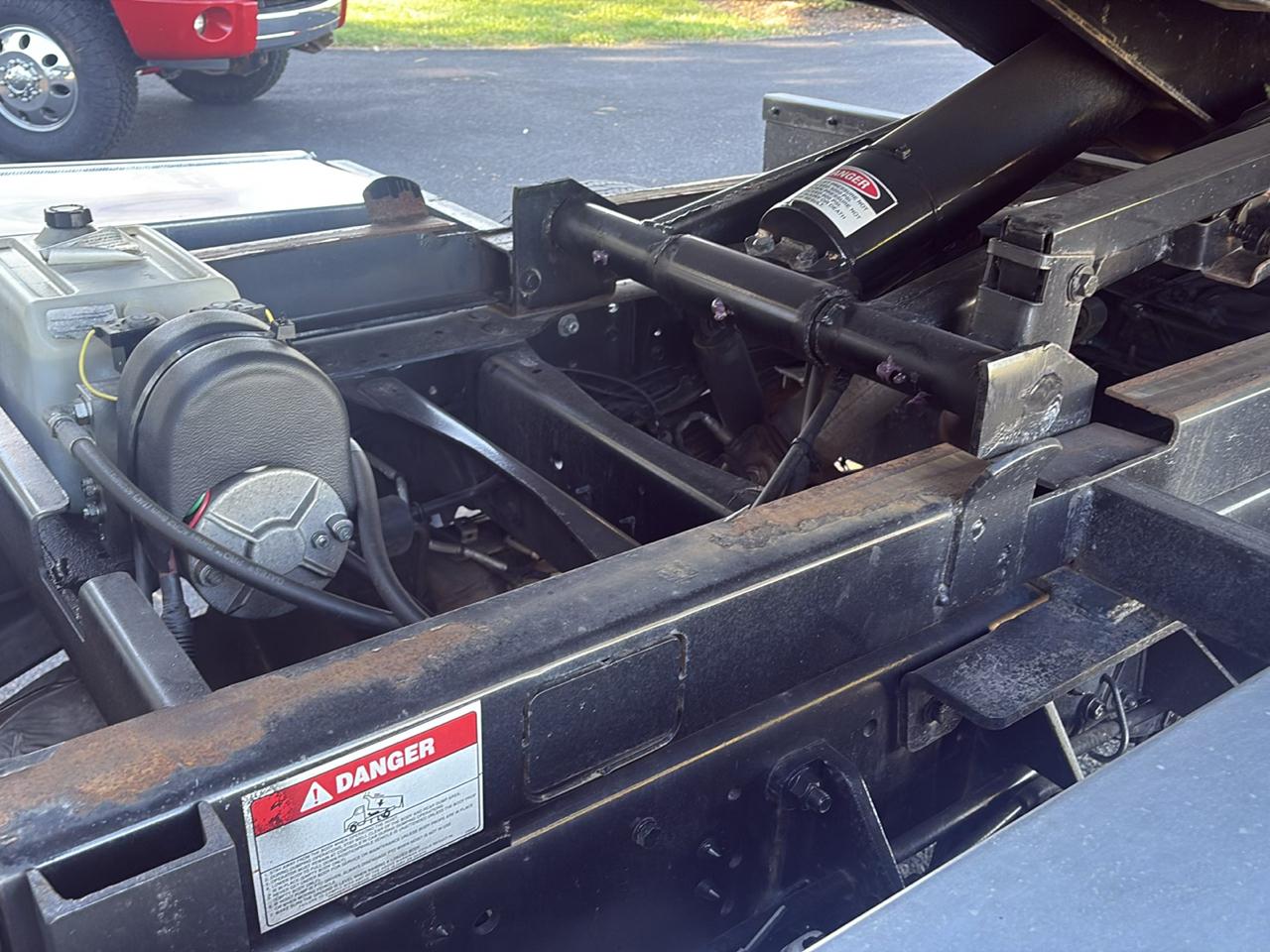 RAM 5500 Chassis Cab Tradesman 4x4 Crew Cab 60" CA 173.4" WB 2022
