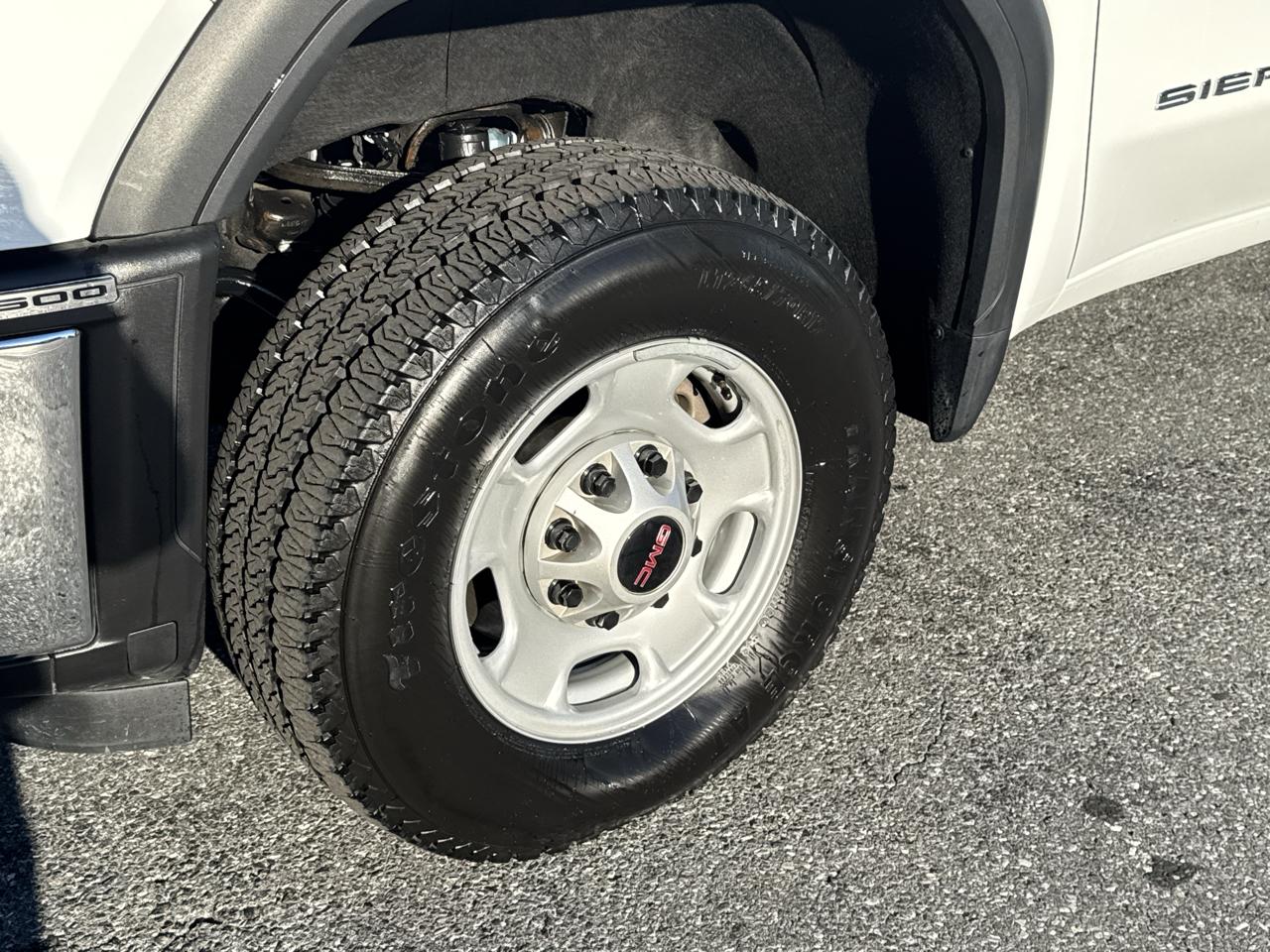 GMC Sierra 2500HD 4WD Reg Cab 142" Pro 2024