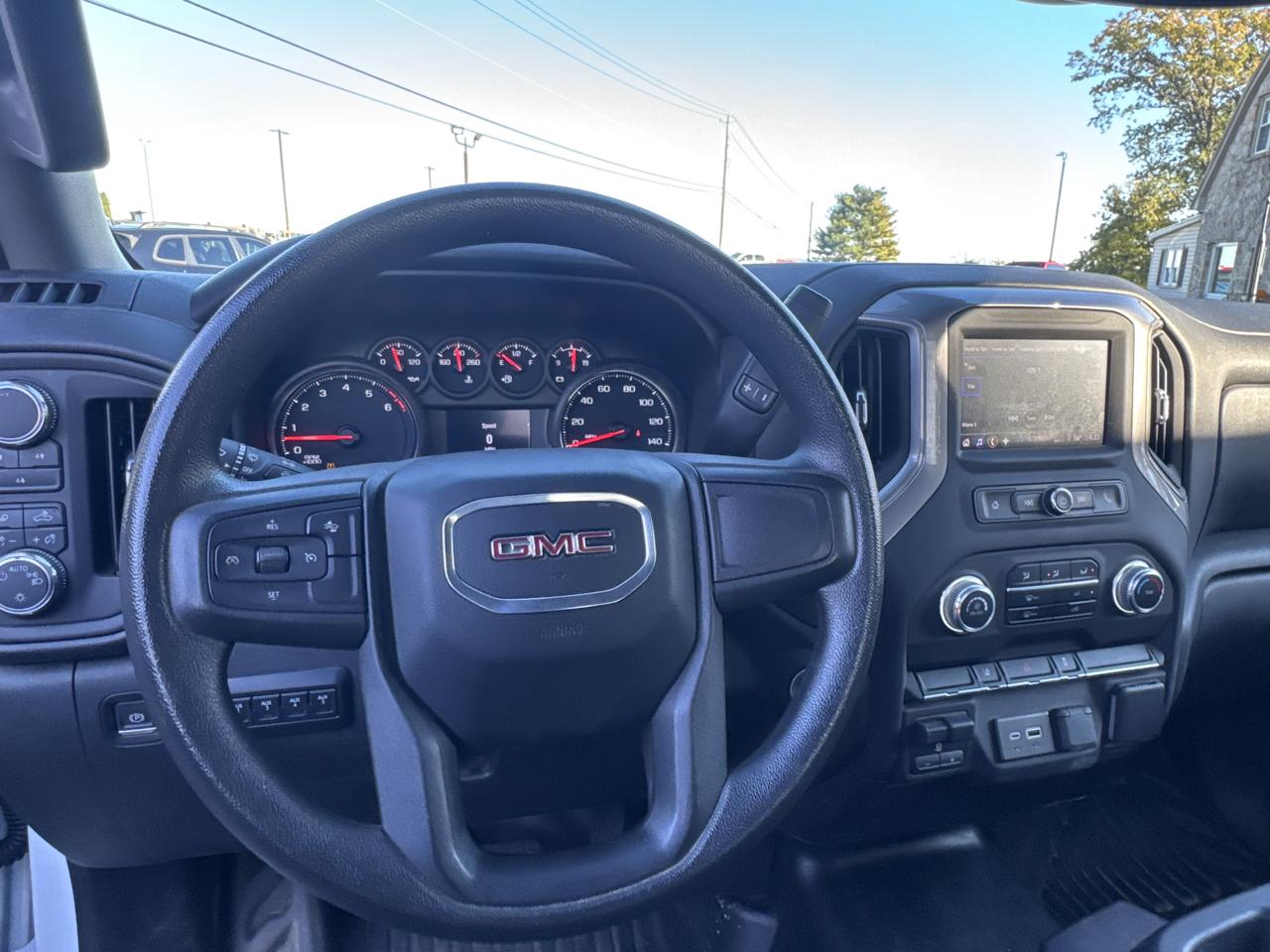 GMC Sierra 2500HD 4WD Reg Cab 142" Pro 2024