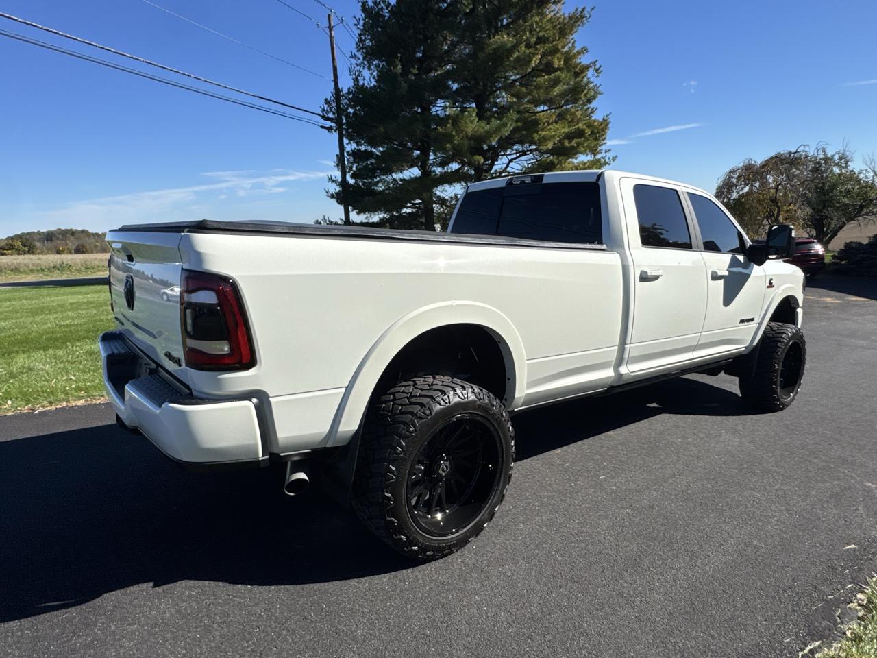 RAM 3500 Limited 4x4 Crew Cab 8' Box 2024
