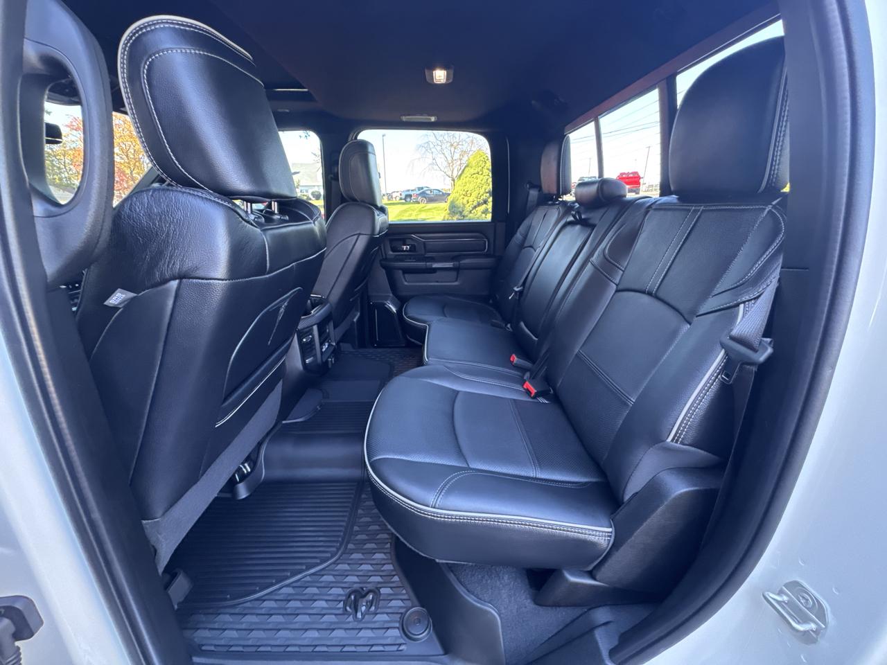 RAM 3500 Limited 4x4 Crew Cab 8' Box 2024