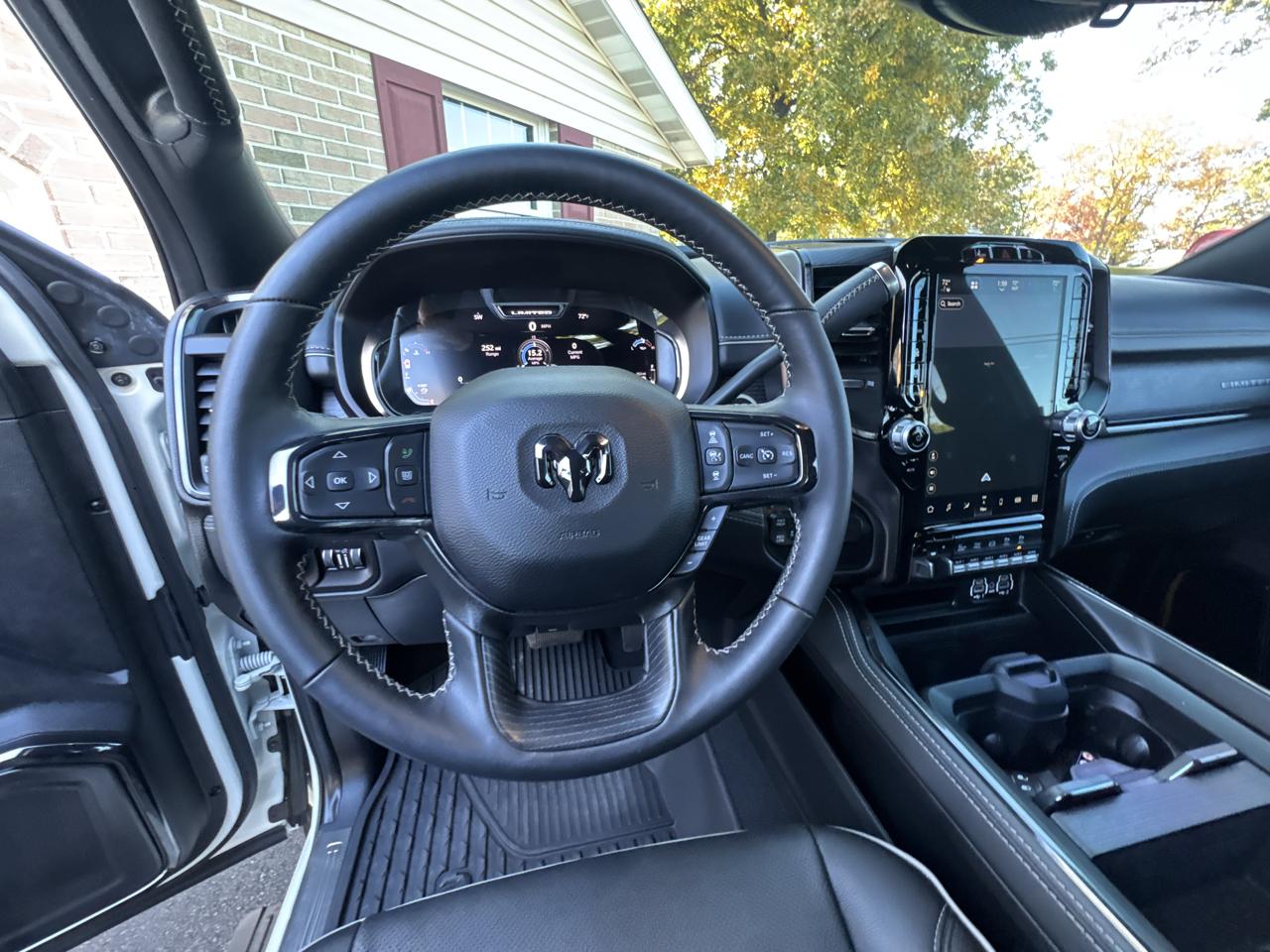 RAM 3500 Limited 4x4 Crew Cab 8' Box 2024