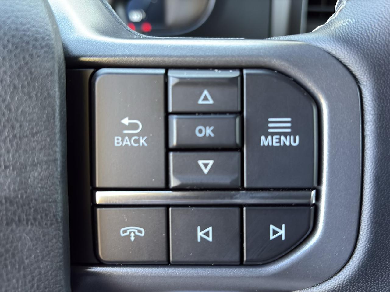 Ford Super Duty F-550 DRW Lariat 4WD Crew Cab 179" WB 60" CA 2023