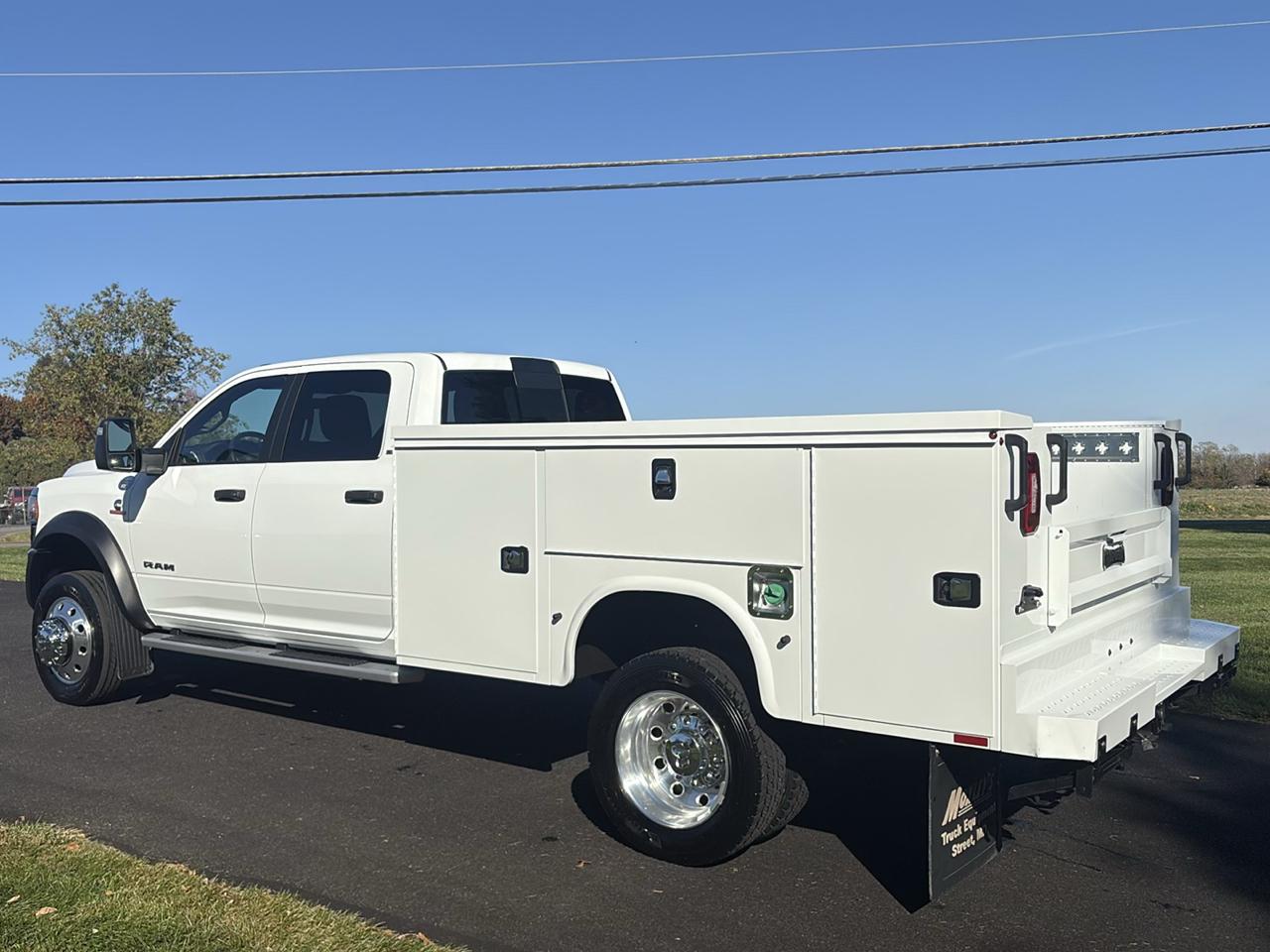 RAM 4500 Chassis Cab SLT 4x4 Crew Cab 60" CA 173.4" WB 2024