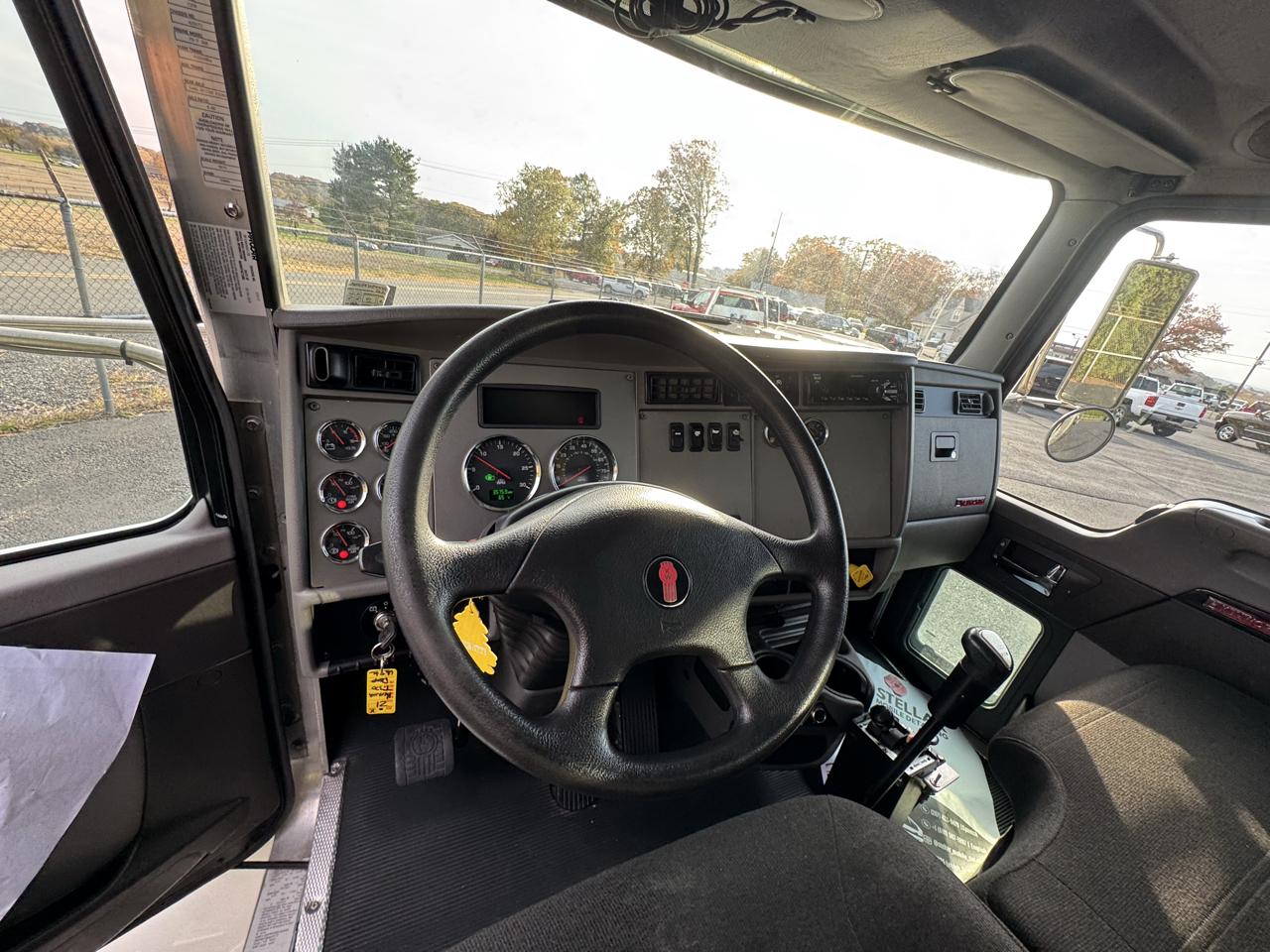 Kenworth T370  2021