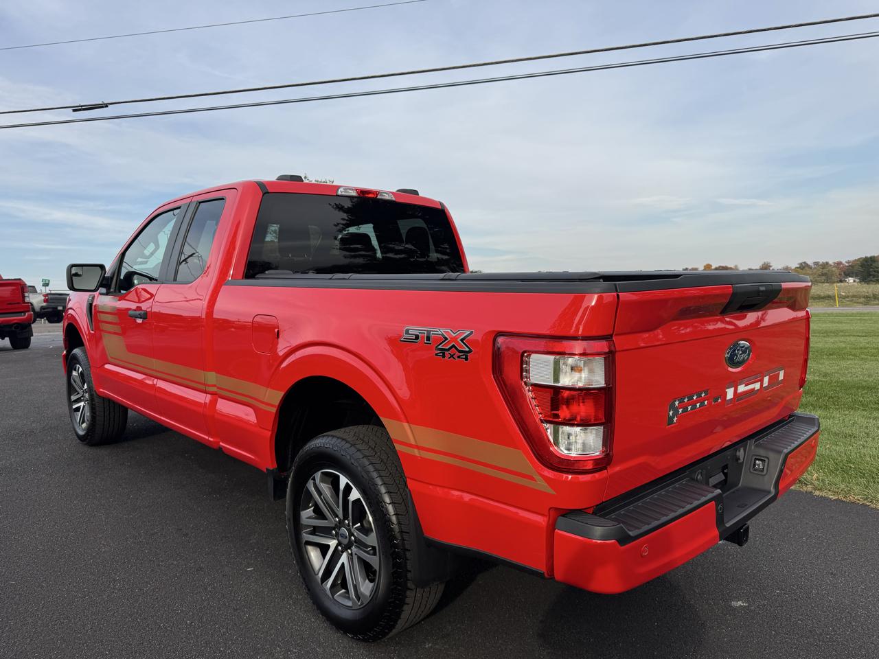 Ford F-150 XL 4WD SuperCab 6.5' Box 2023