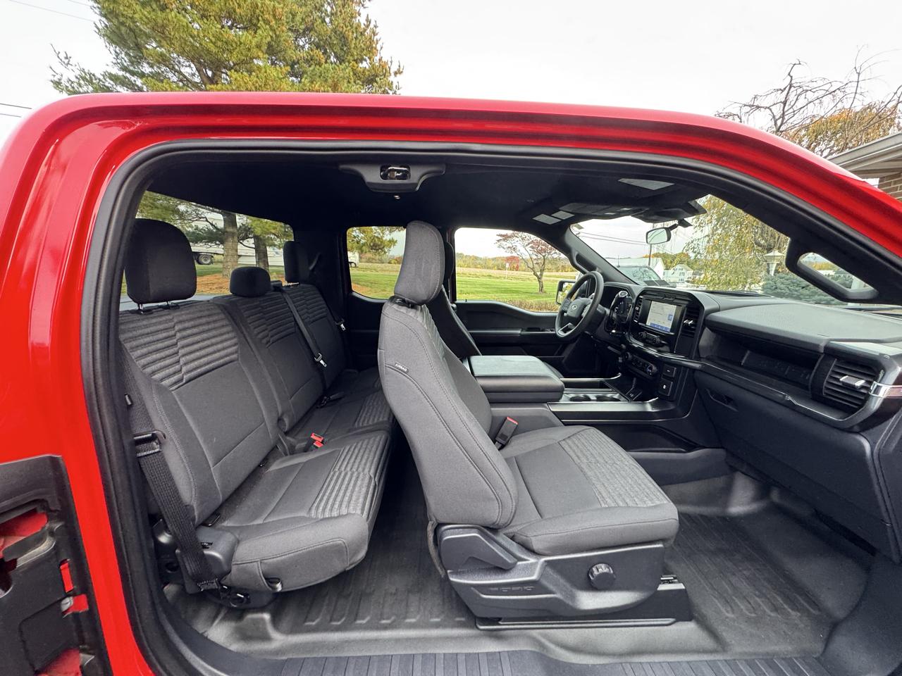 Ford F-150 XL 4WD SuperCab 6.5' Box 2023