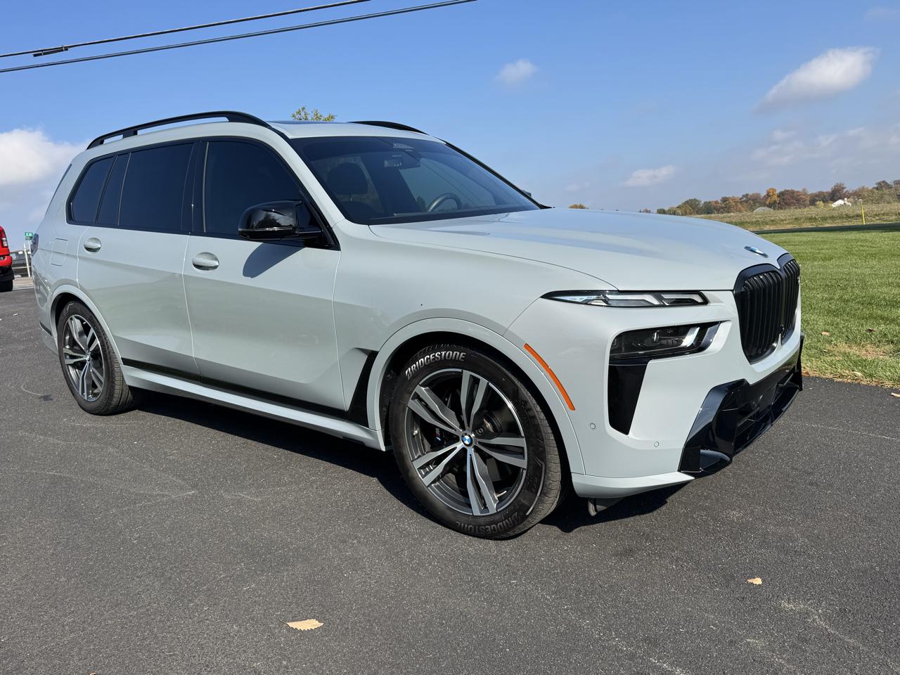 BMW X7 M60i Sports Activity Vehicle 2025