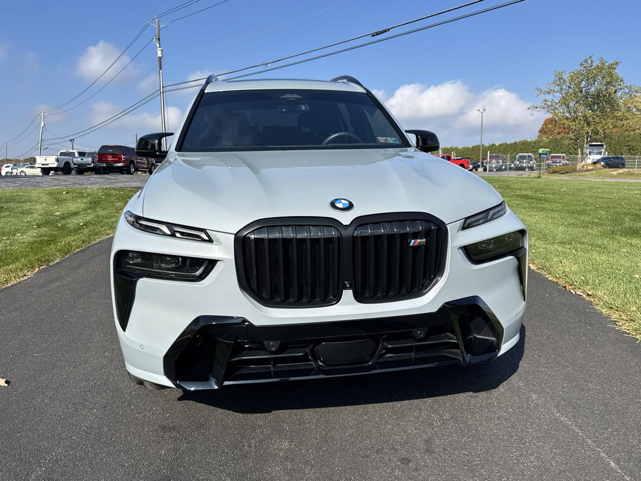 BMW X7 M60i Sports Activity Vehicle 2025