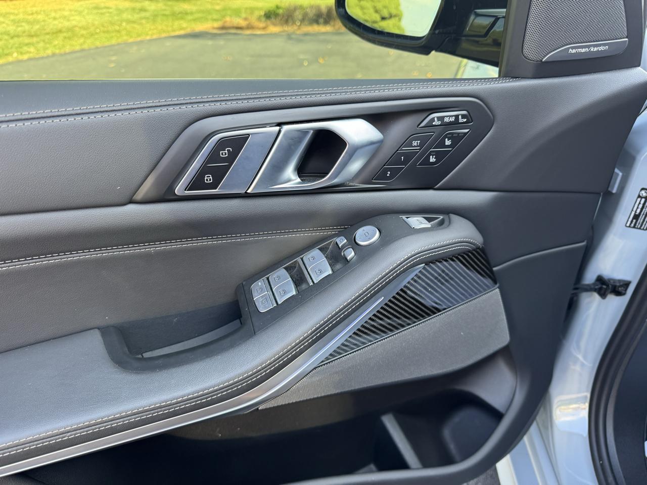 BMW X7 M60i Sports Activity Vehicle 2025