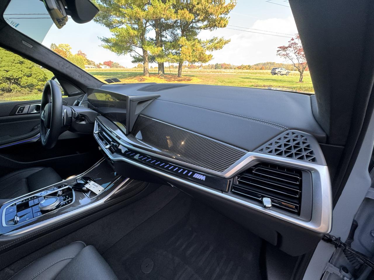 BMW X7 M60i Sports Activity Vehicle 2025