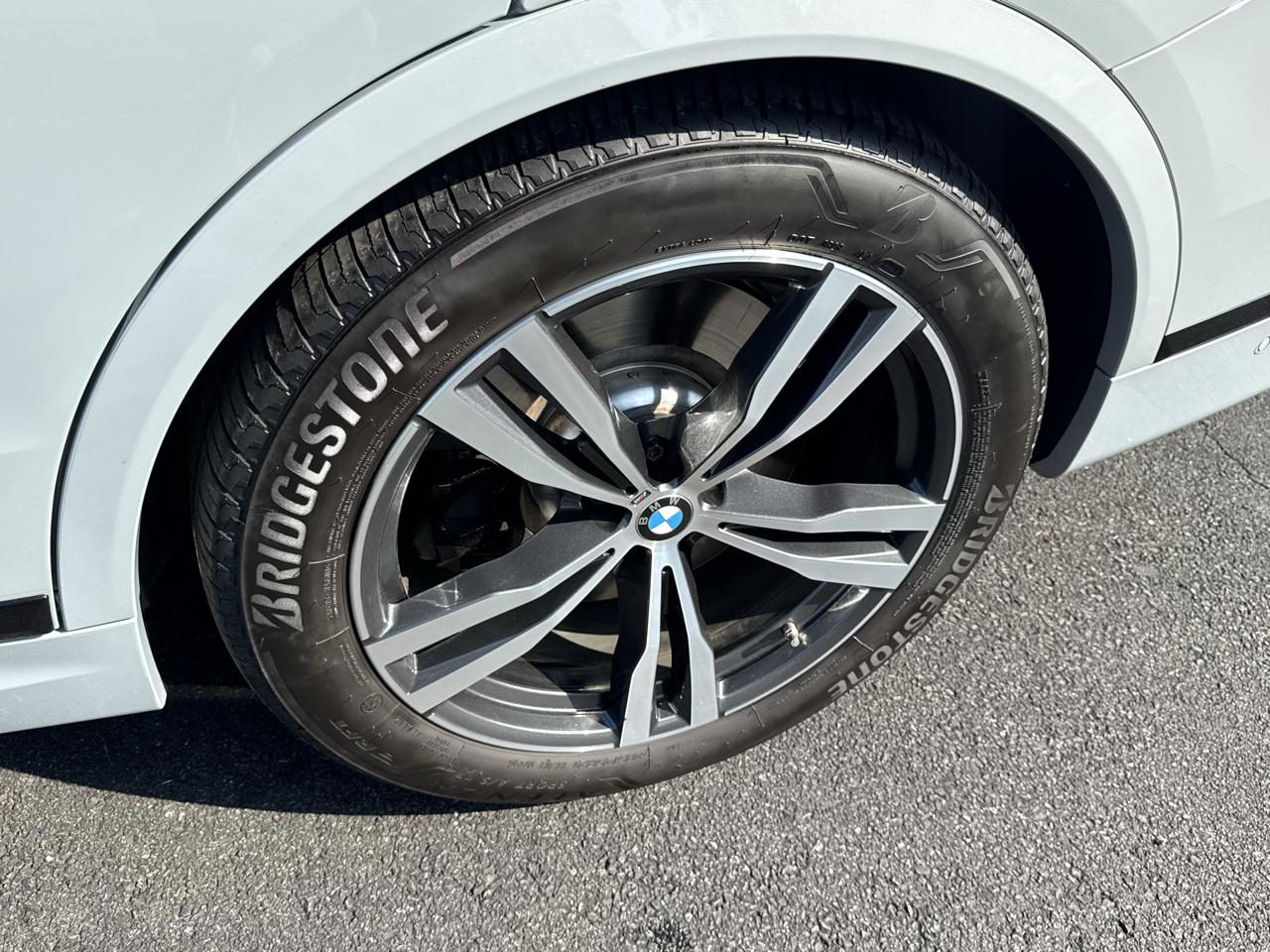 BMW X7 M60i Sports Activity Vehicle 2025