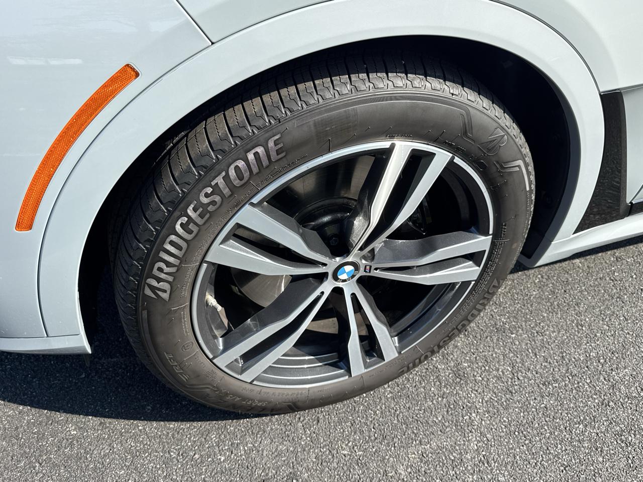 BMW X7 M60i Sports Activity Vehicle 2025
