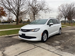 2020 Chrysler Voyager 