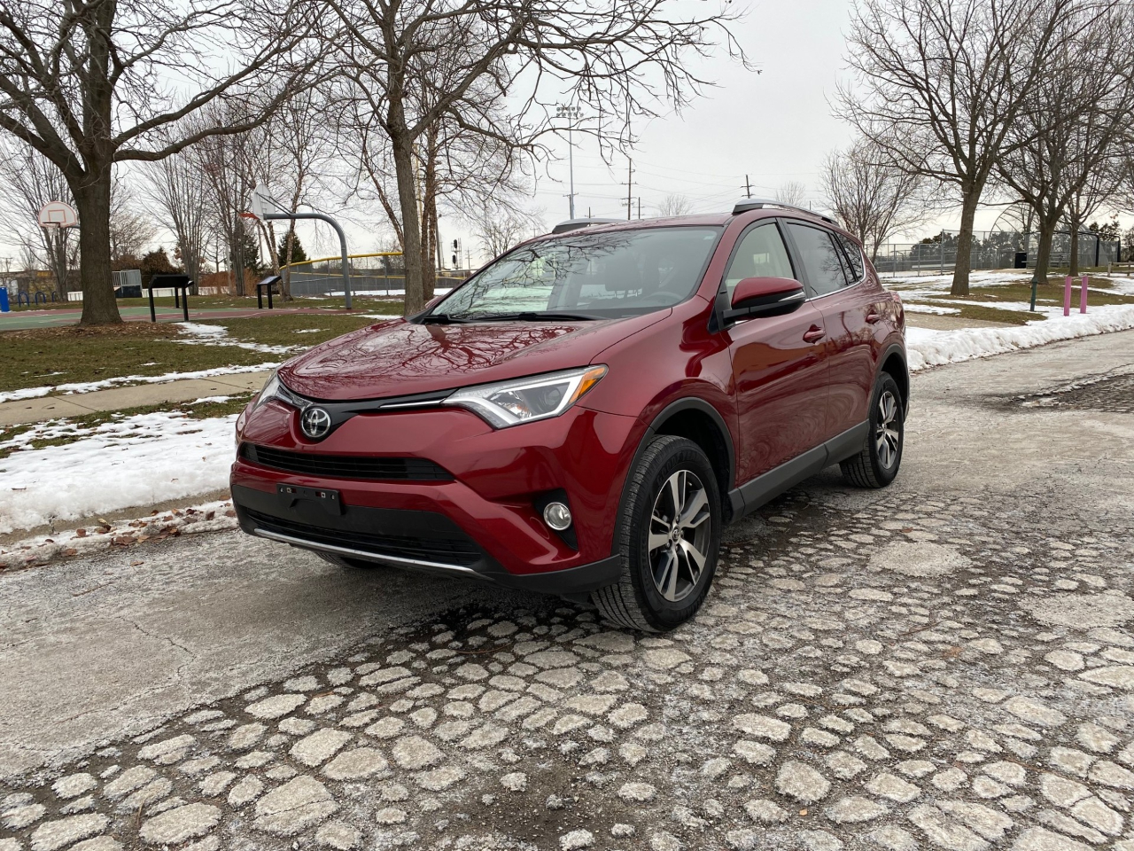Toyota RAV4 XLE AWD 2018