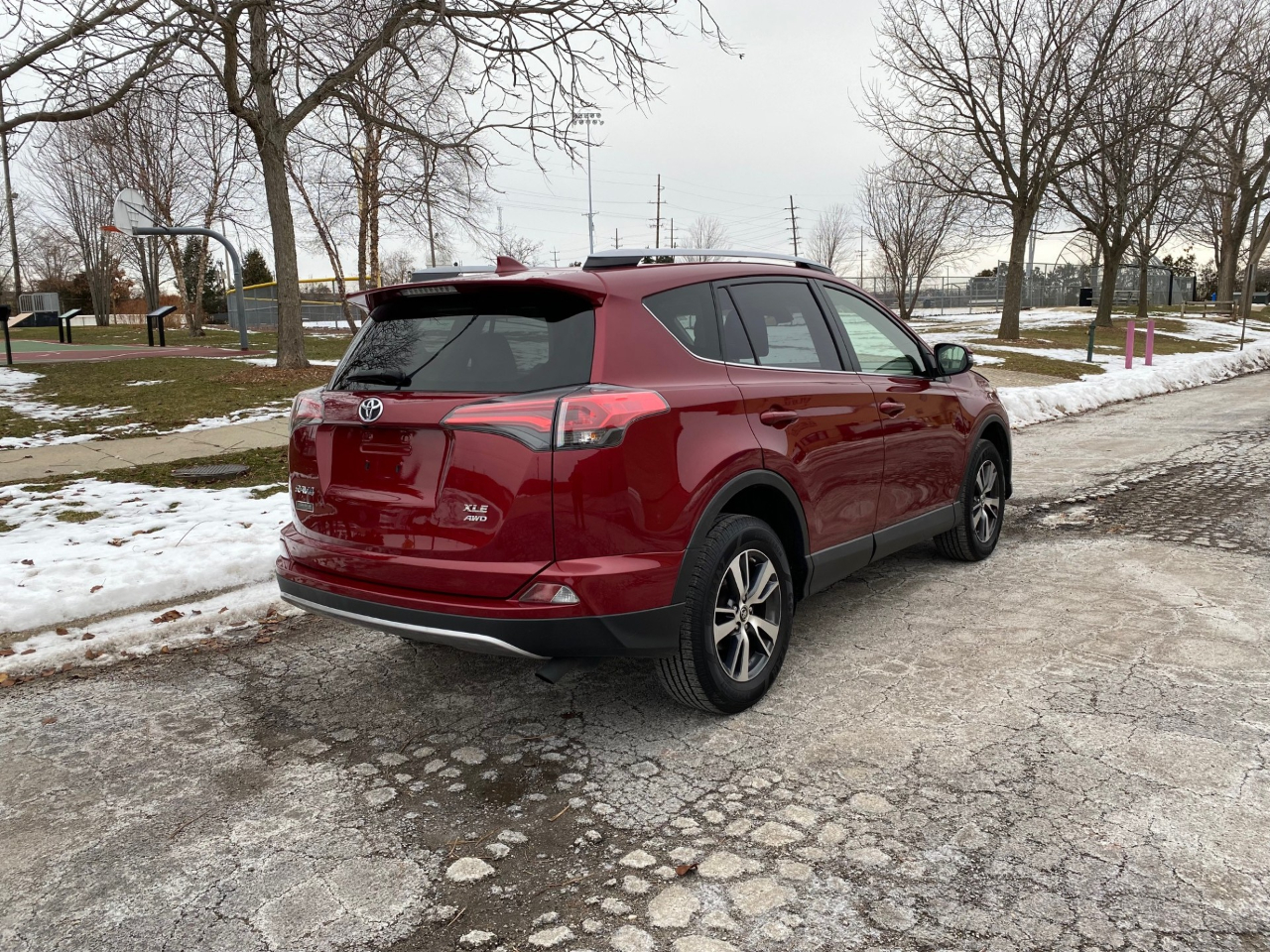 Toyota RAV4 XLE AWD 2018