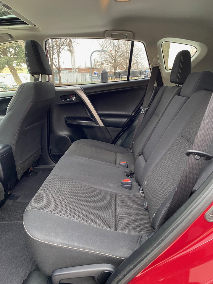 Toyota RAV4 XLE AWD 2018