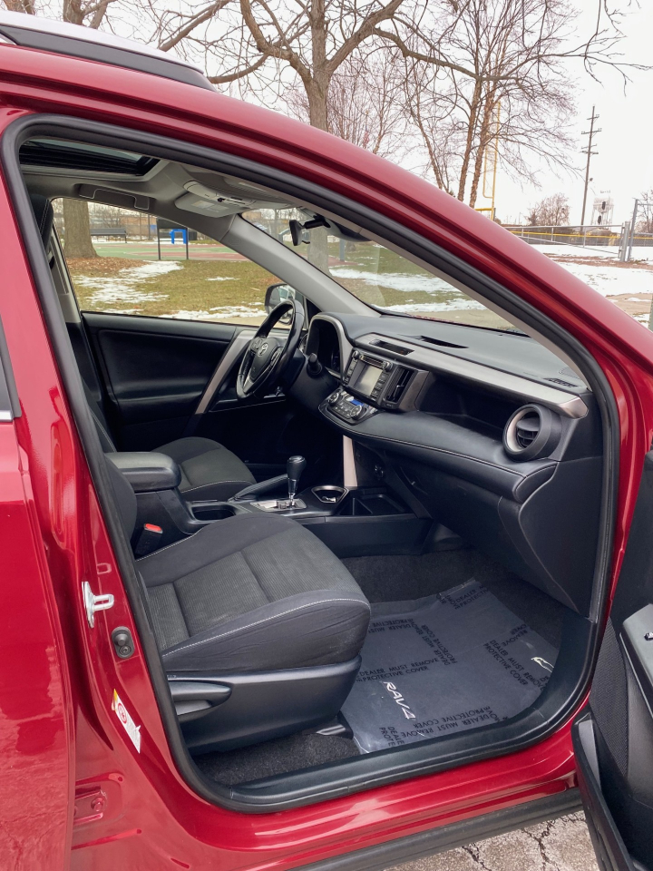 Toyota RAV4 XLE AWD 2018